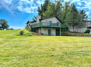 4-23R Grandview Dr, Lanark, IL 61046