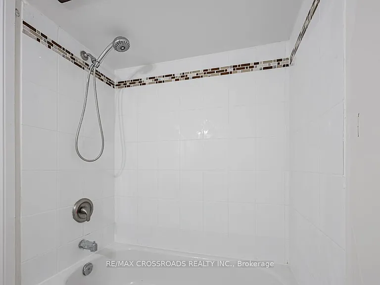 111 Elgin St W — Photo 10