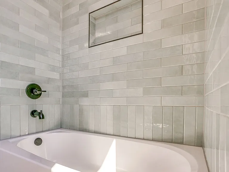 2824 Weisenberger St #102 — Photo 27