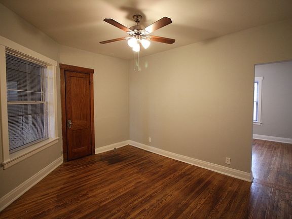 4th image of 4822 W Monroe St #4401-4409-1