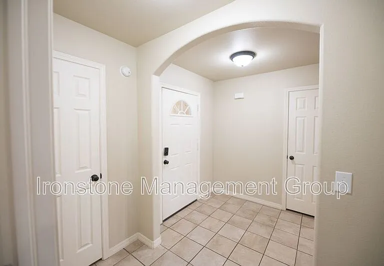 120 W Dogwood St — Photo 9
