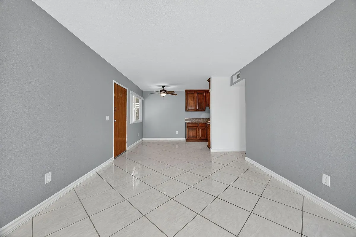 Building Photo - 3454 Del Sol Blvd #F