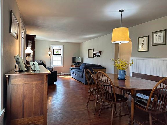 5th image of 1209 E Mitchell St