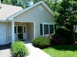36 Henley Way, West Hartford, CT 06117