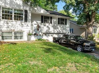 4520 Vandervork Ave, Edina, MN 55436