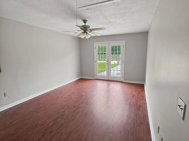 12 E Beaver Ln — Photo 15