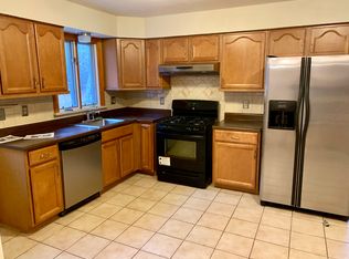 75 Graham Rd, Broad Brook, CT 06016