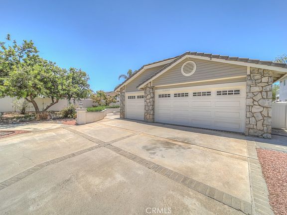 5th image of 22663 Weatherly Ct