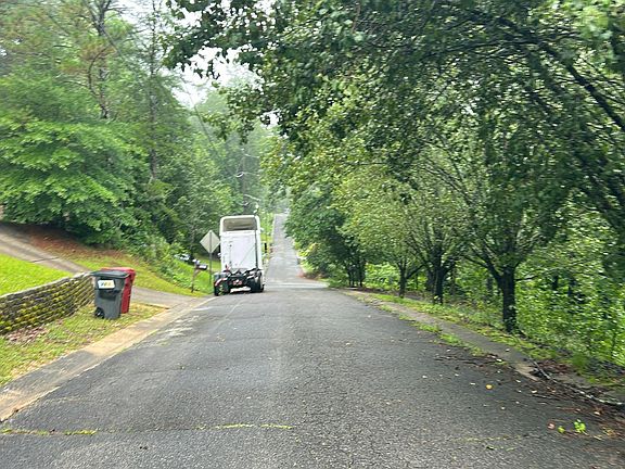 5th image of 3116 Cobblestone Dr