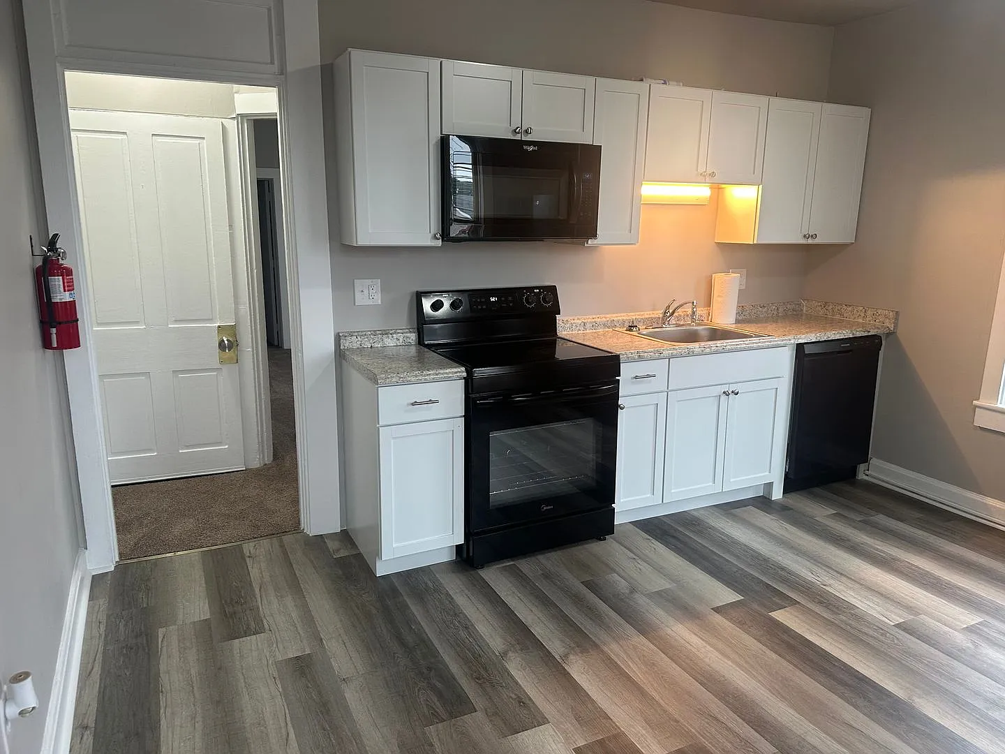 39 East Willow Street — Photo 1