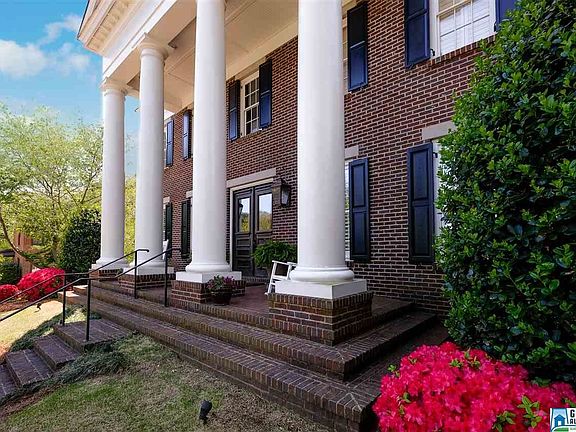 4th image of 682 Founders Park Dr W
