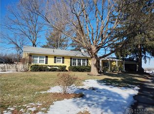 1242 Holly Dr, Springfield, OH 45504