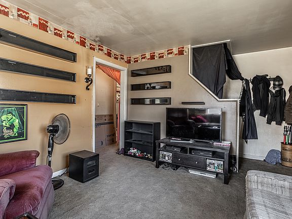 5th image of 1621 E 46th St