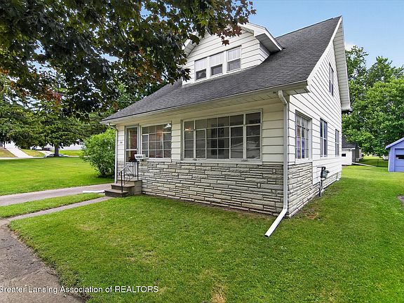 4th image of 709 Rock St