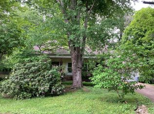 111 Hillside Dr, Berea, KY 40403