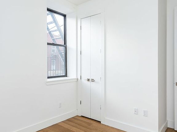 3rd image of 140 Manhattan Ave #A3
