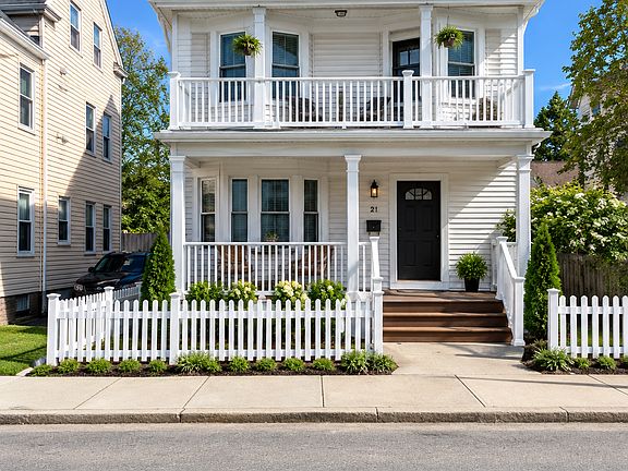 3rd image of 11 Falkland St #R