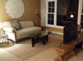 608 Laurel Lake Rd, Thiensville, WI 53092