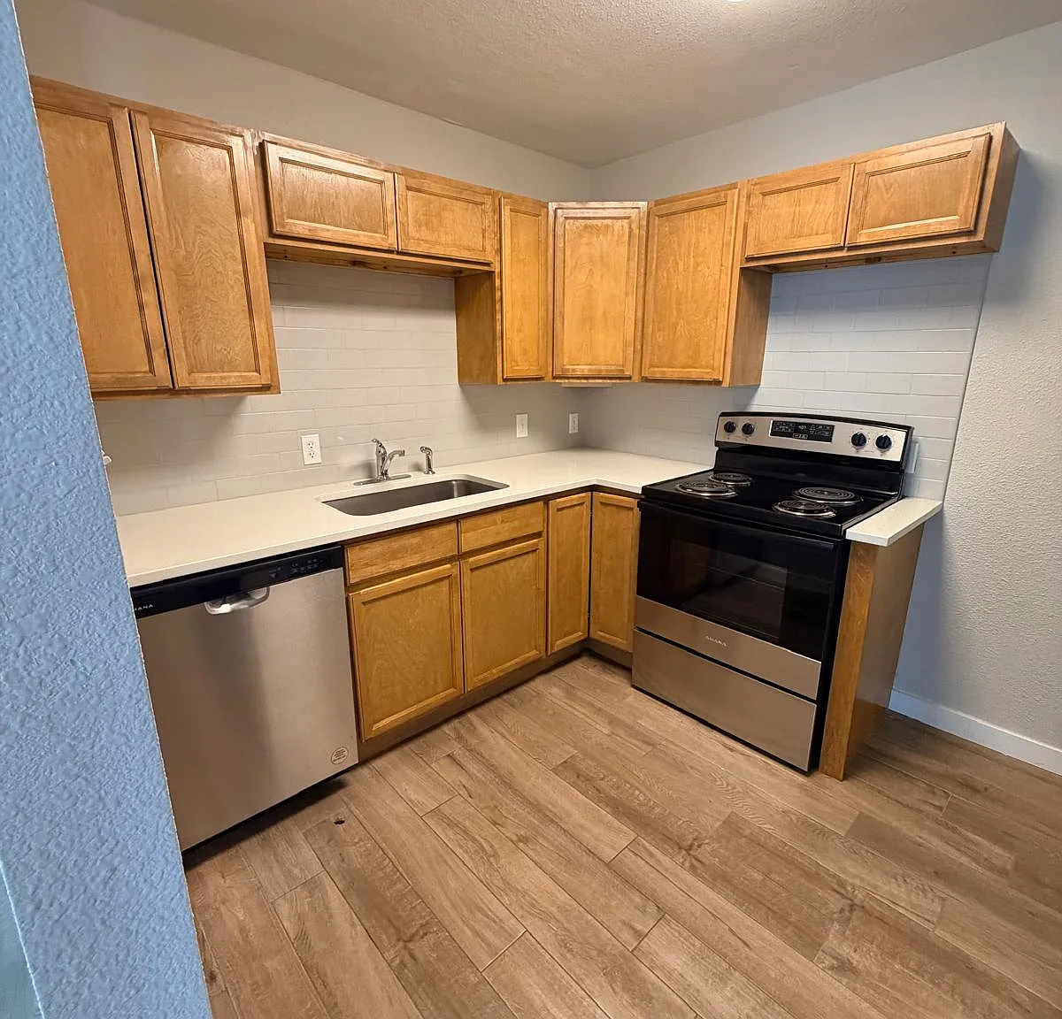 2 bed, 1250 sqft, $1,100 — Photo 3