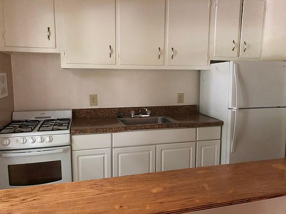 3rd image of 4904 Chamberlayne Ave APT A1