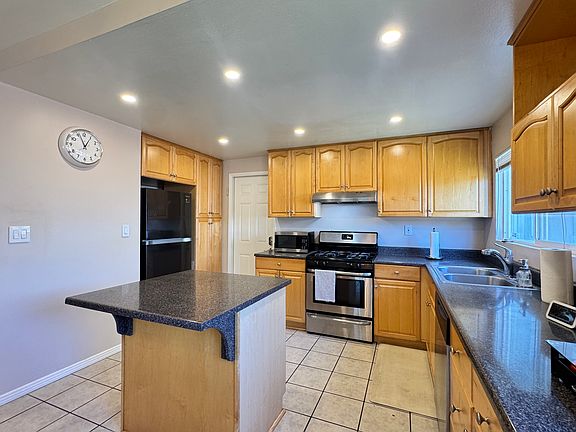 4th image of 2065 Morley St