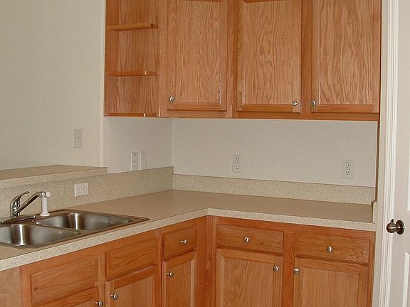 3rd image of 5694 SE 171st Ct