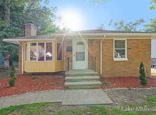 2327 Greenfield Ave SW, Wyoming, MI 49519