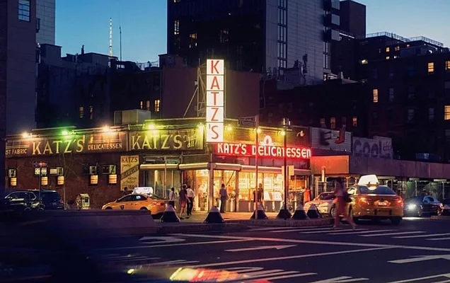 Rented by REAL New York | media 21