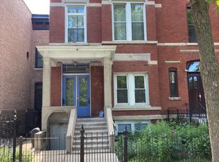 704 S Oakley Blvd #2, Chicago, IL 60612