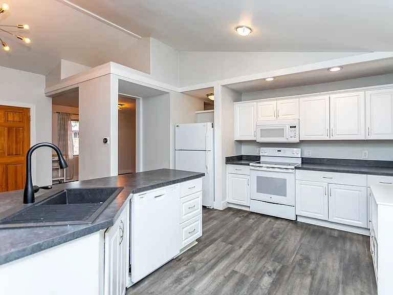 317 Laclede Ave — Photo 10