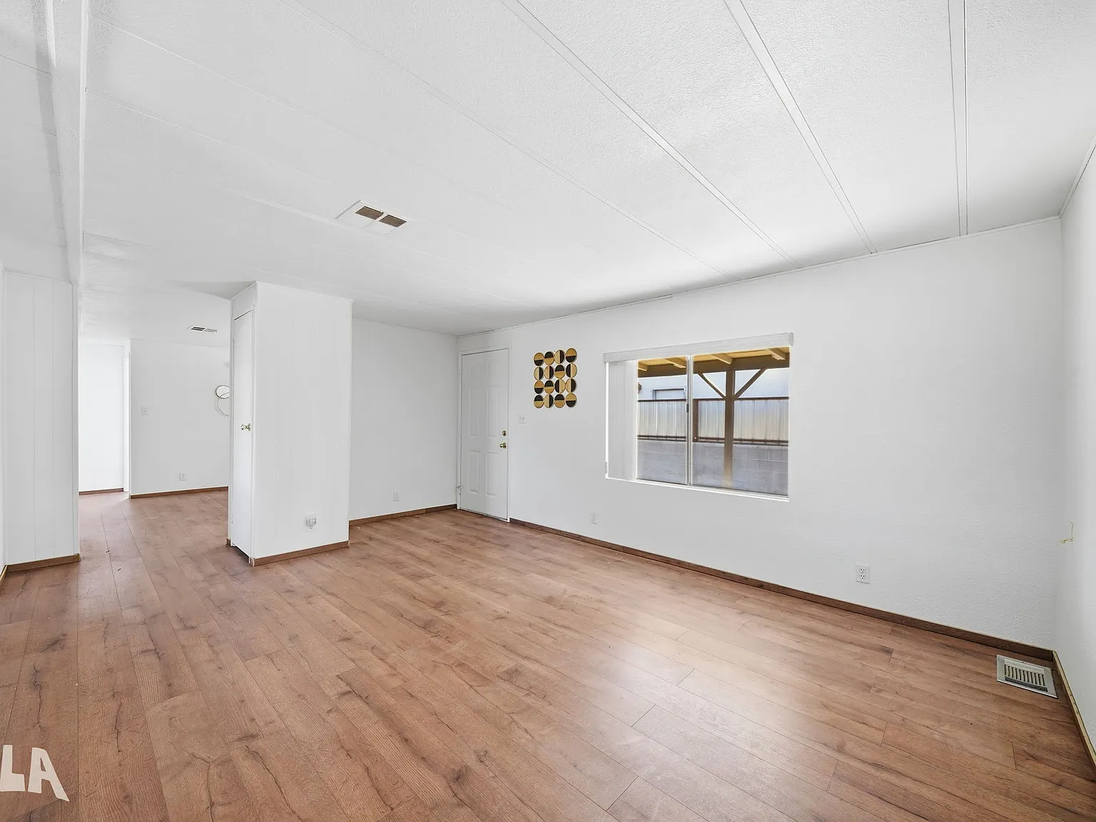 10584 E Amber Dr — Photo 4