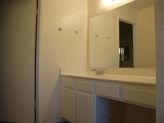 5th image of 2586 Sunny Slope Dr