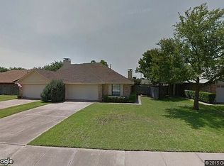 115 Mountain View Dr, Bedford, TX 76021