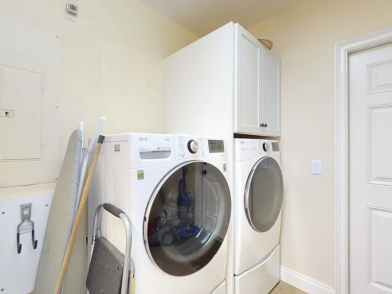 Laundry Room Cabinet