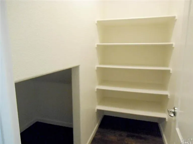 1005 Chatswood Ct — Photo 9