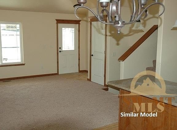 2nd image of 1607 Powers Blvd