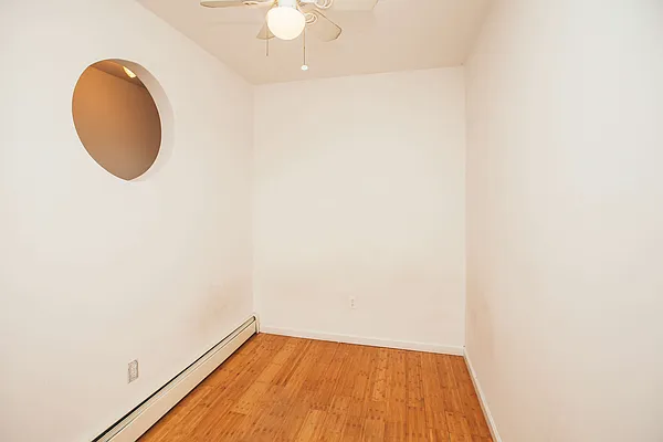 Rented by Nooklyn NYC LLC | media 106