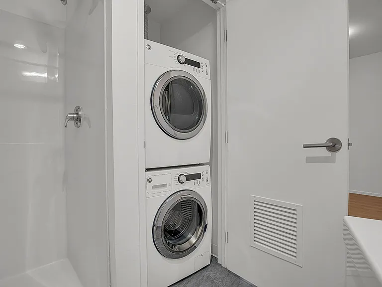 The Emery Apartments — Photo 42