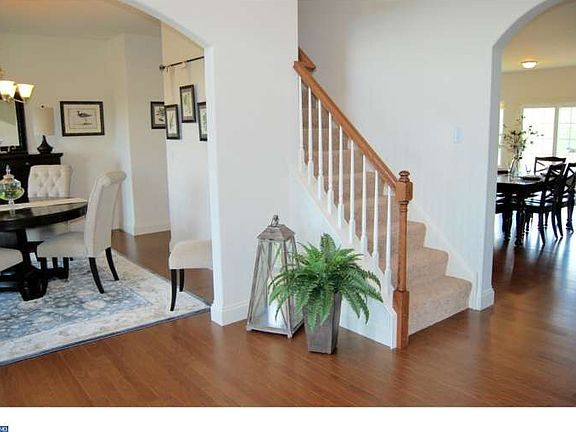 2nd image of 405 Commonwealth Dr