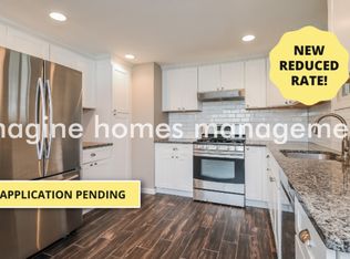 9718 E Idlewood Dr, Twinsburg, OH 44087
