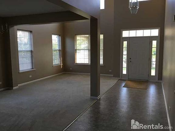 2nd image of 3118 Whirlaway Ln