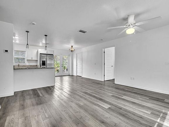 3rd image of 26216 Flower Rd