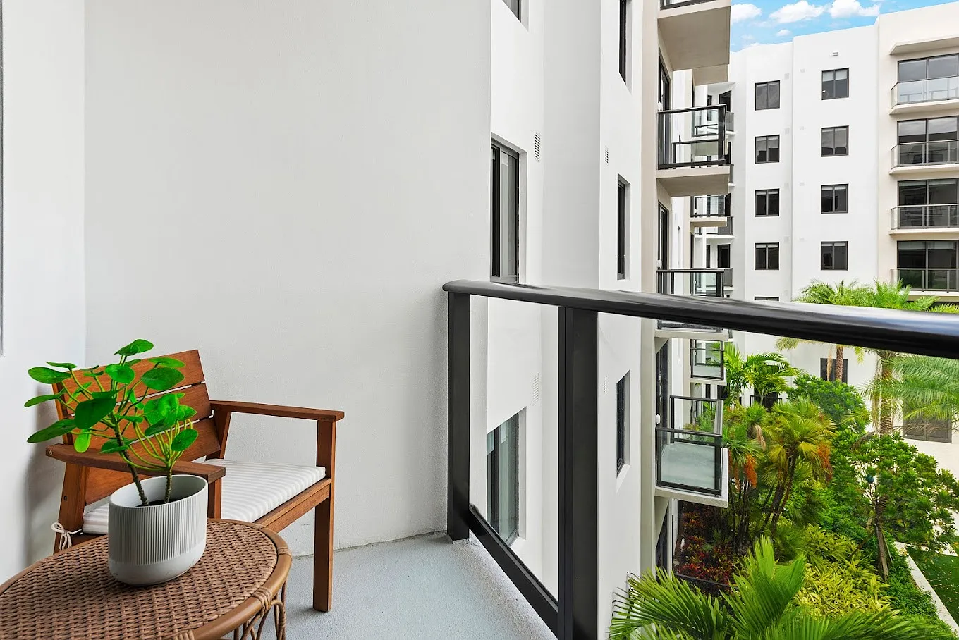 2 bed, 2.0 bath, 995 sqft, $2,630 — Photo 4