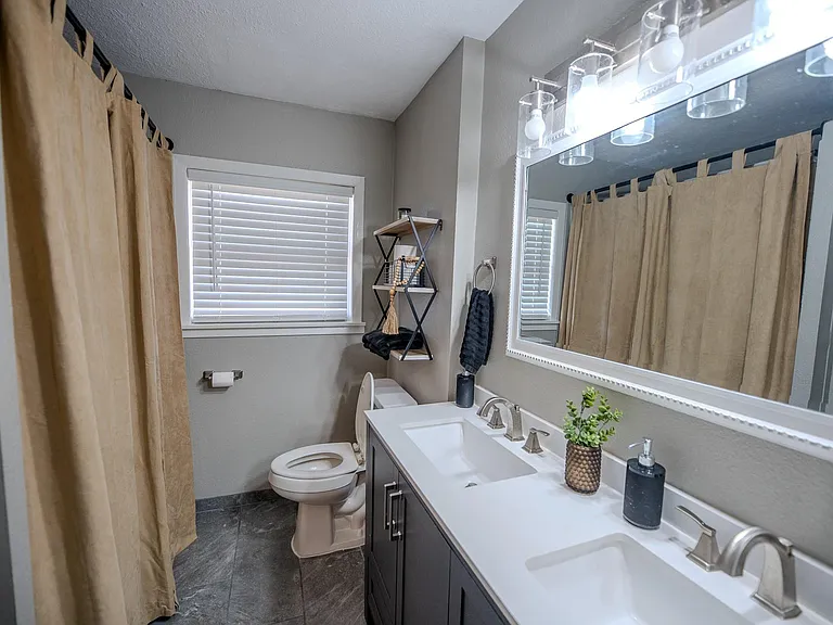 505 Cypress Ave — Photo 9