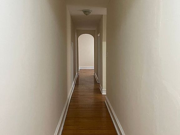 3rd image of 4845 Pine St Unit B1