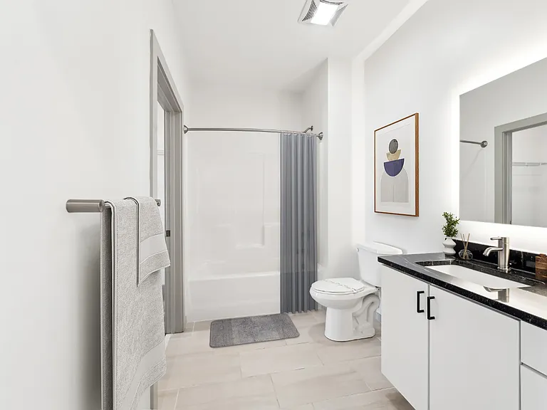 The Point on 38th Apartments — Photo 21