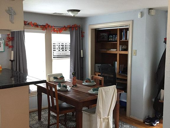 3rd image of 4912 Norhill Blvd
