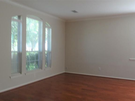 3rd image of 4822 Schiller Park Ln