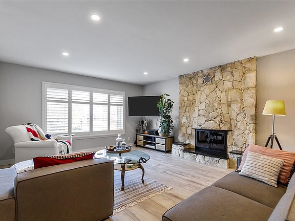 4th image of 4668 55a St
