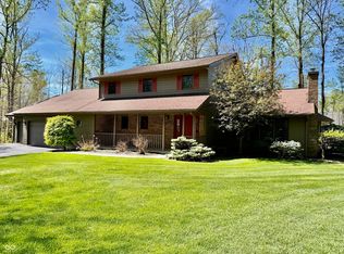 226 Lakeshore Dr, Batesville, IN 47006